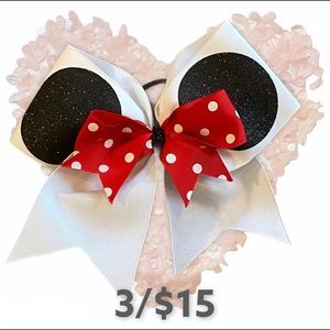 💖3/$15 Disney Minnie Mouse cheer bow